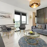 Appartement Apartport Wyjatkowe Z Widokiem Na Port W Gdyni By Renters
