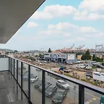 Apartport Wyjatkowe Z Widokiem Na Port W Gdyni By Renters Gdynia