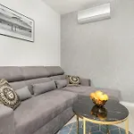 Apartport Wyjatkowe Z Widokiem Na Port W Gdyni By Renters Appartement