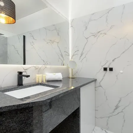 Appartement Apartport Wyjatkowe Z Widokiem Na Port W Gdyni By Renters