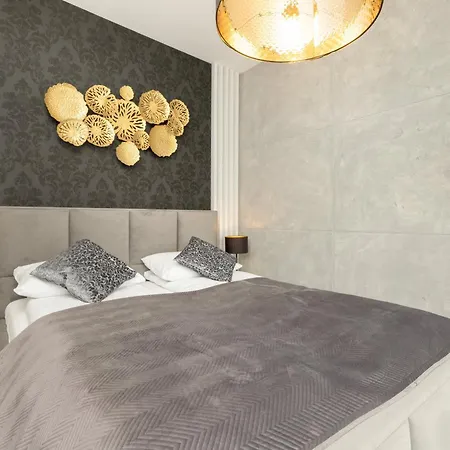 Apartport Wyjatkowe Z Widokiem Na Port W Gdyni By Renters * Gdynia