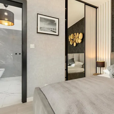 Apartport Wyjatkowe Z Widokiem Na Port W Gdyni By Renters *