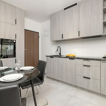 Apartport Wyjatkowe Z Widokiem Na Port W Gdyni By Renters