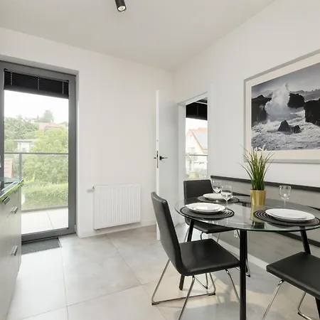 Apartport Wyjatkowe Z Widokiem Na Port W Gdyni By Renters Appartement Gdynia