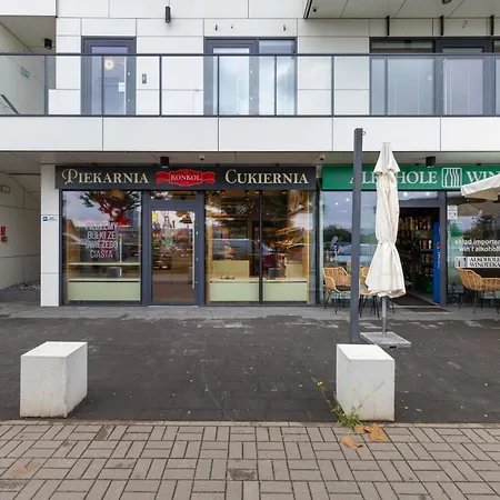 Apartport Wyjatkowe Z Widokiem Na Port W Gdyni By Renters Gdynia