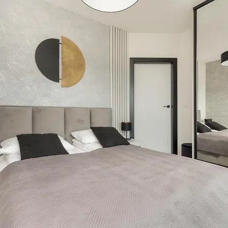 Apartport Wyjatkowe Z Widokiem Na Port W Gdyni By Renters * Gdynia