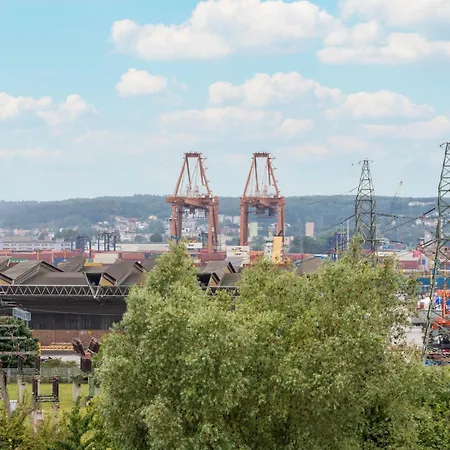 Apartport Wyjatkowe Z Widokiem Na Port W Gdyni By Renters Gdynia