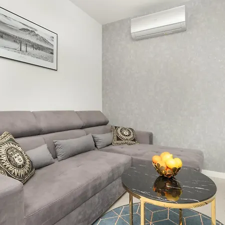 Apartport Wyjatkowe Z Widokiem Na Port W Gdyni By Renters Appartement